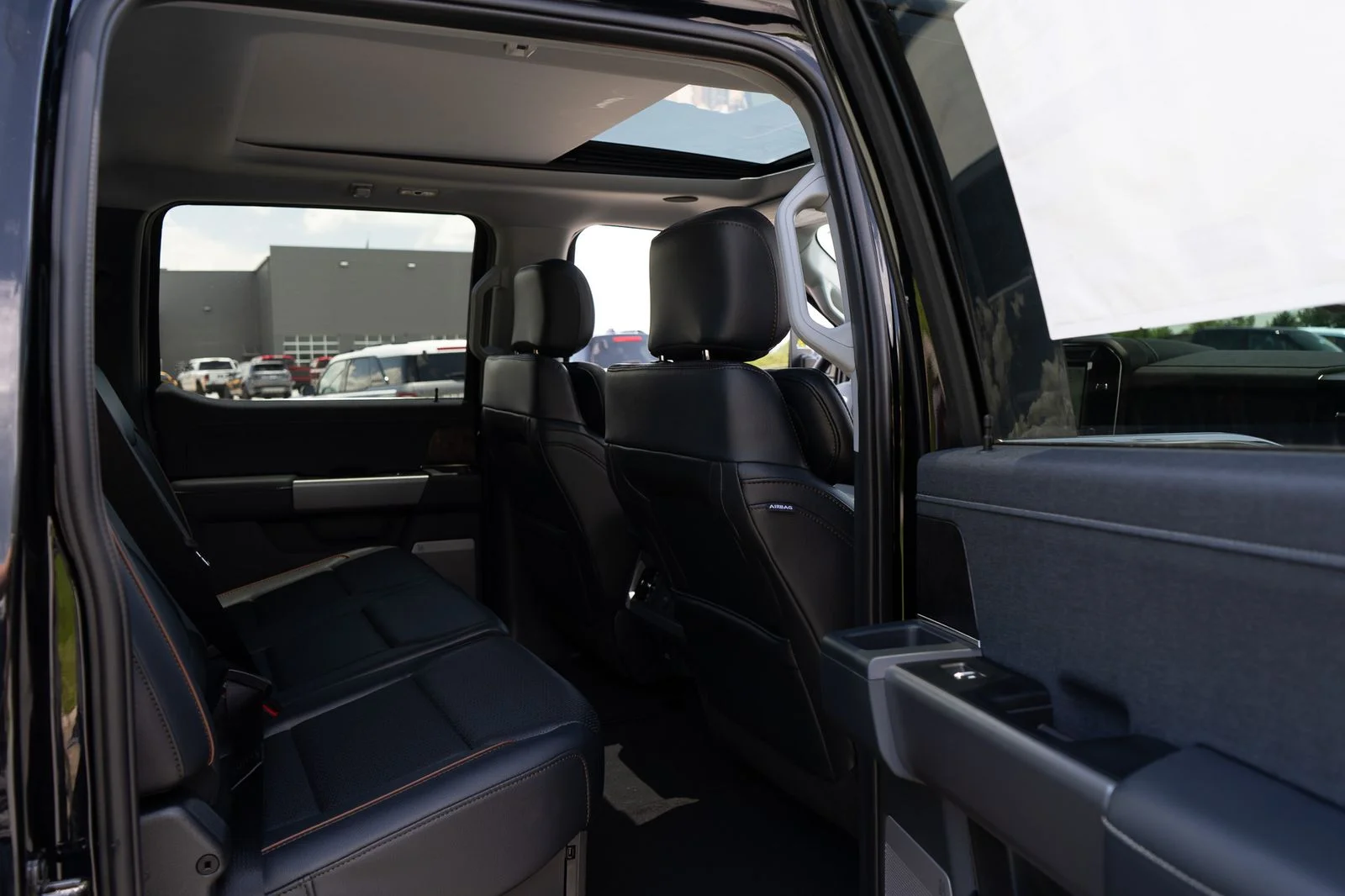 New 2026 Agate Black Metallic Ford F-250® Lariat® image 32