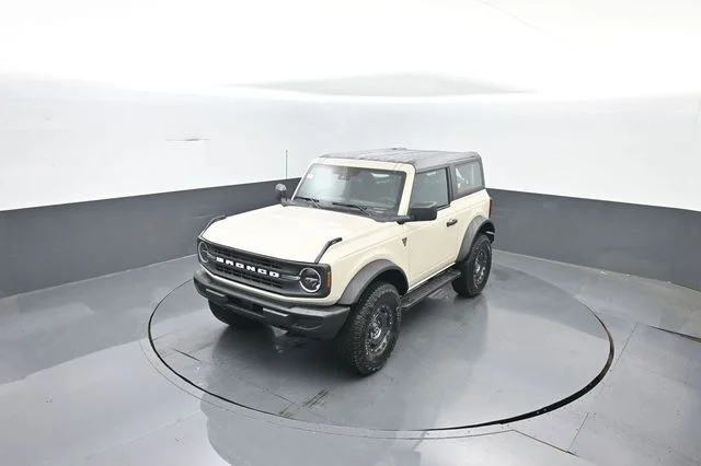 Used 2025 Desert Sand Ford Base image 16