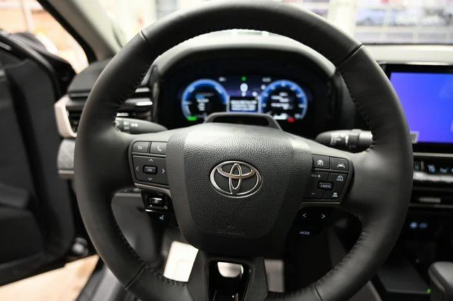 New 2026 Midnight Black Metallic Toyota XLE image 23