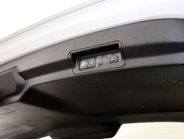 Used 2022 Star White Ford XLT image 29