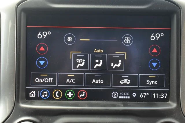 Used 2022 White Chevrolet LTZ image 32
