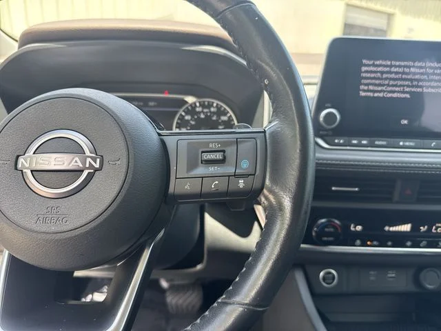 Used 2023 White Nissan SV image 18