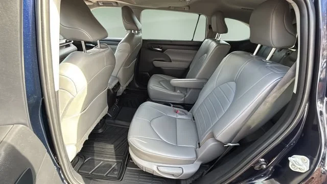 Used 2023 Blue Toyota Platinum image 20