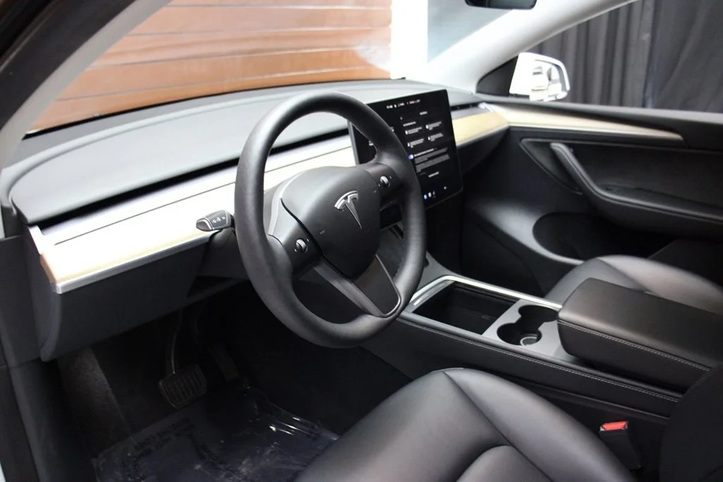 Used 2023 Pearl White Multi-Coat Tesla Long Range image 27