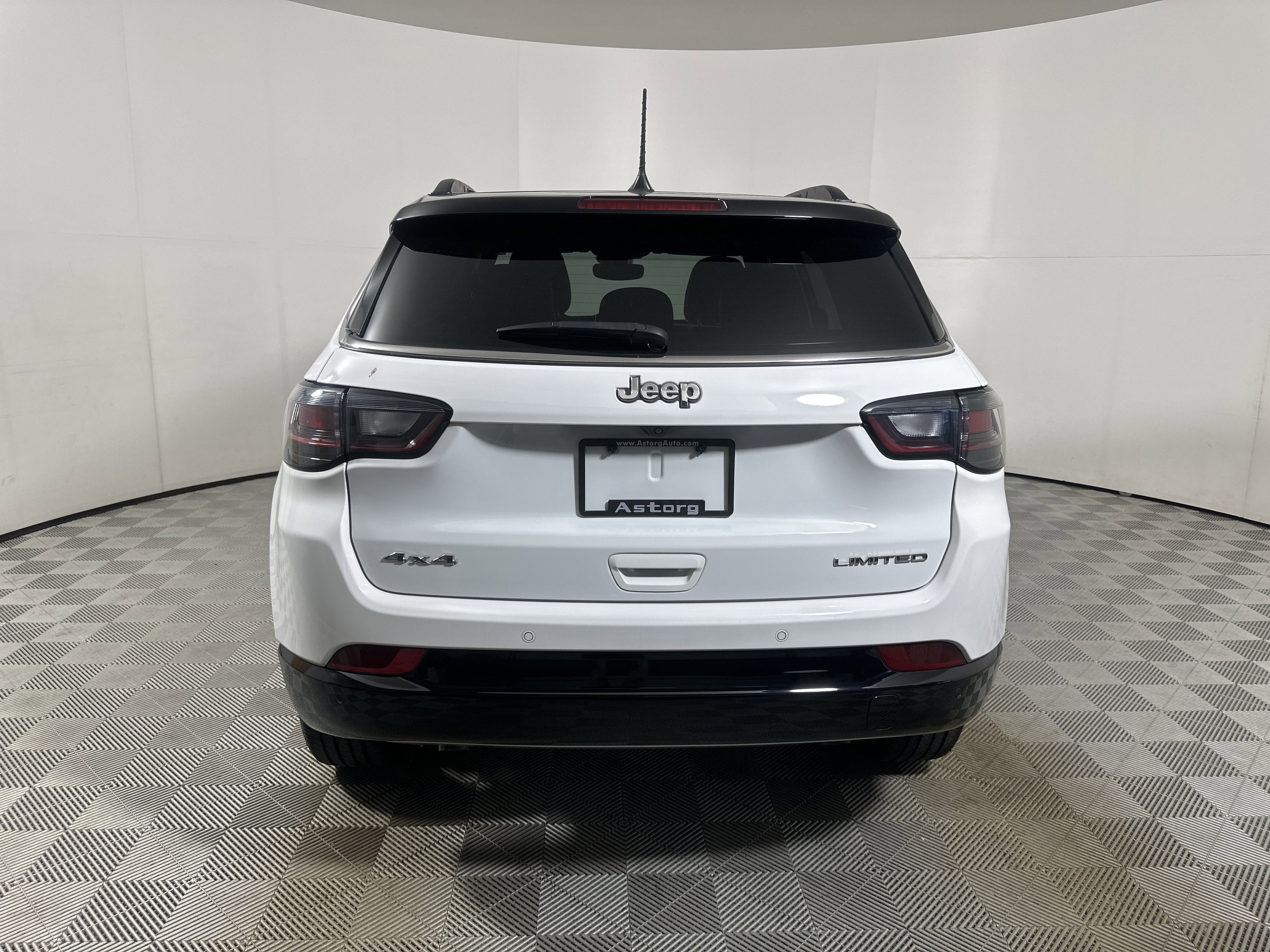 Certified Used 2024 Bright White Clearcoat Jeep Limited image 6