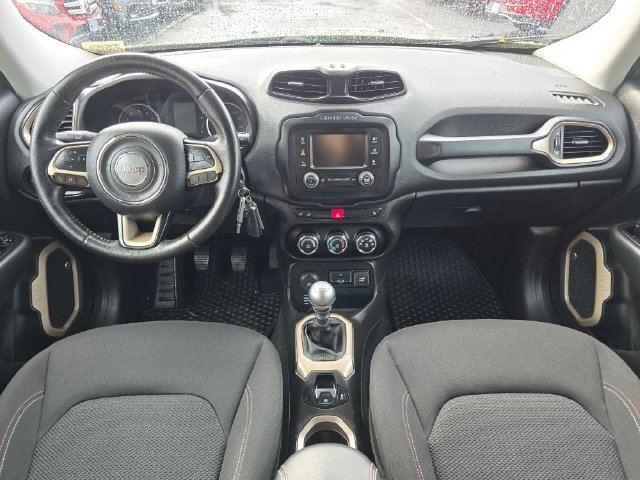 2016 Jeep Renegade 75th Anniversary Edition - Photo 18