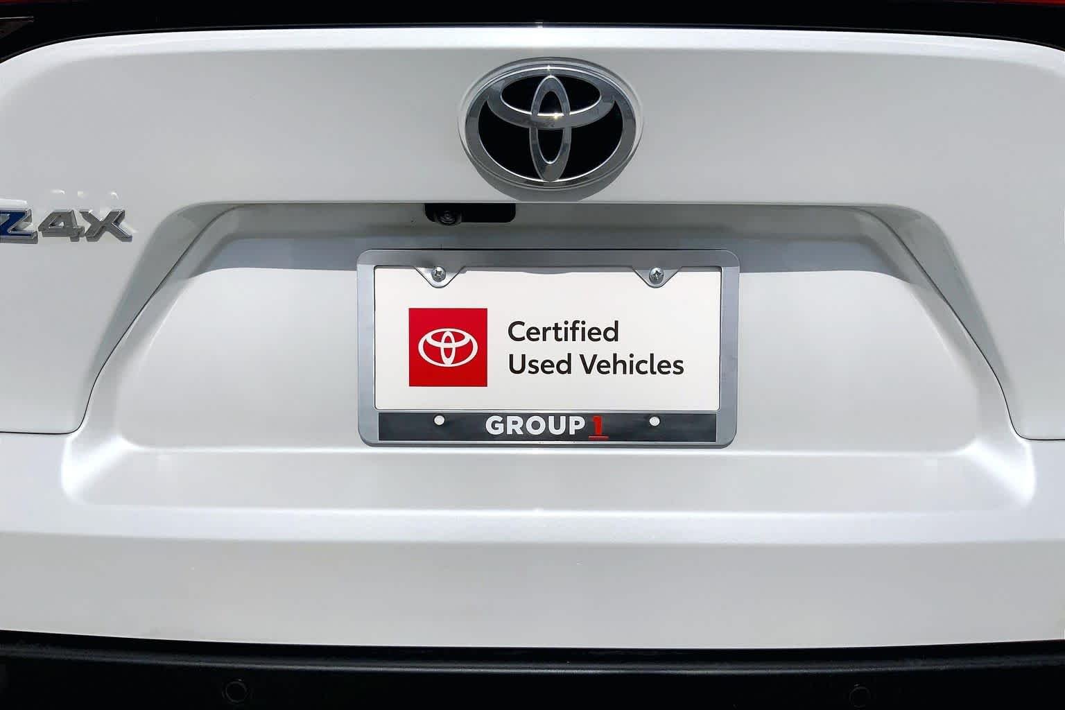 Used 2025 Wind Chill Pearl Toyota XLE image 9