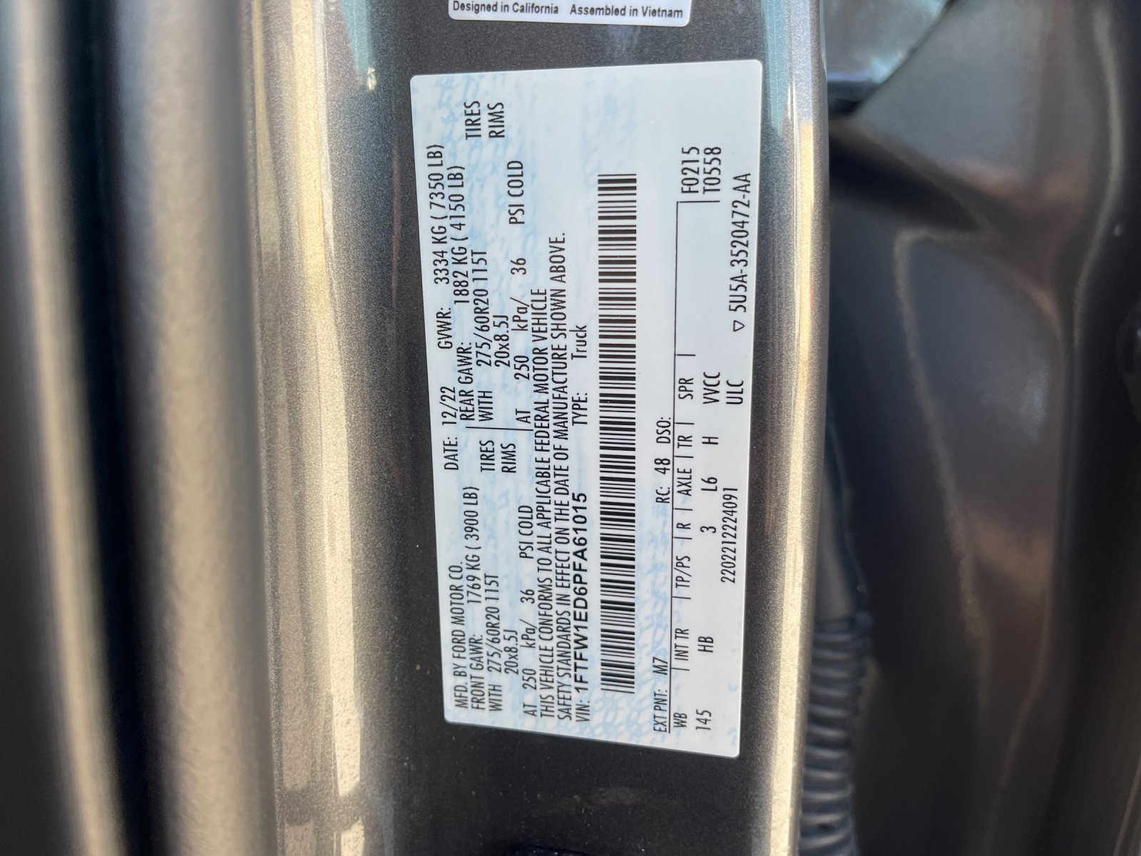 Used 2023 Gray Metallic Ford Lariat image 32
