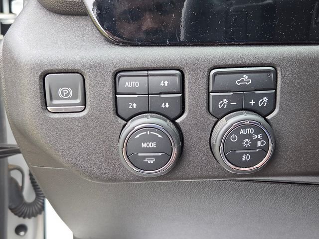 Used 2023 White Chevrolet RST image 25