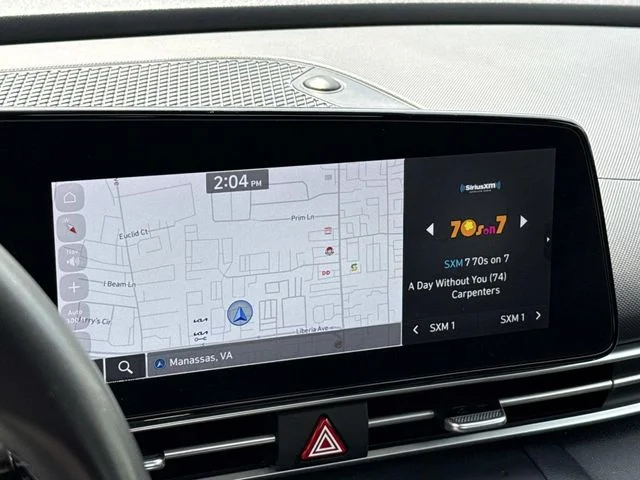 Used 2023 Blue Hyundai SEL image 3