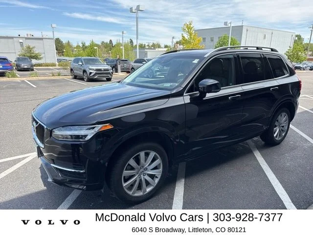 2017 Volvo XC90 T6 Momentum