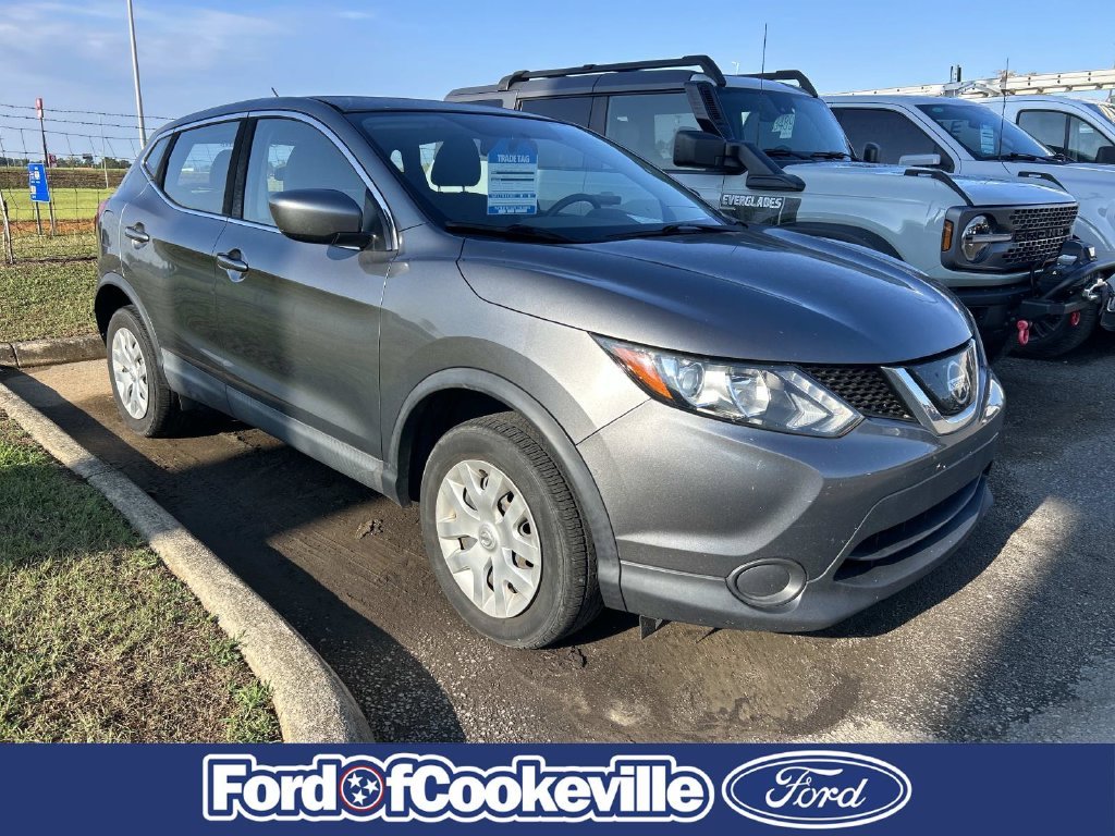 Used 2019 Gun Metallic Nissan S image 2