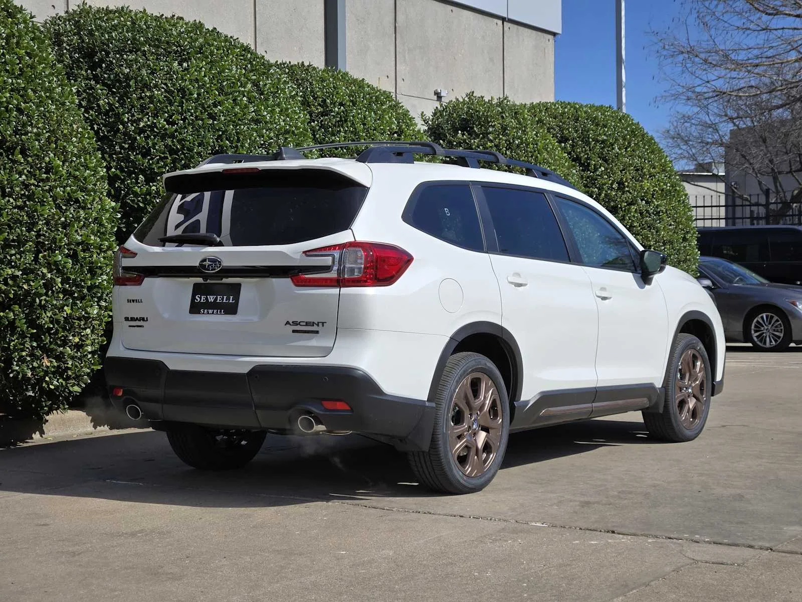 New 2026 CRYSTAL WHITE PEARL Subaru Limited Bronze Edition 7-Passenger image 3