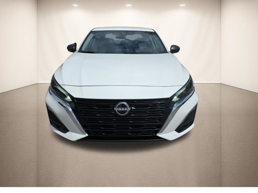 2025 Nissan Altima SV - Photo 12