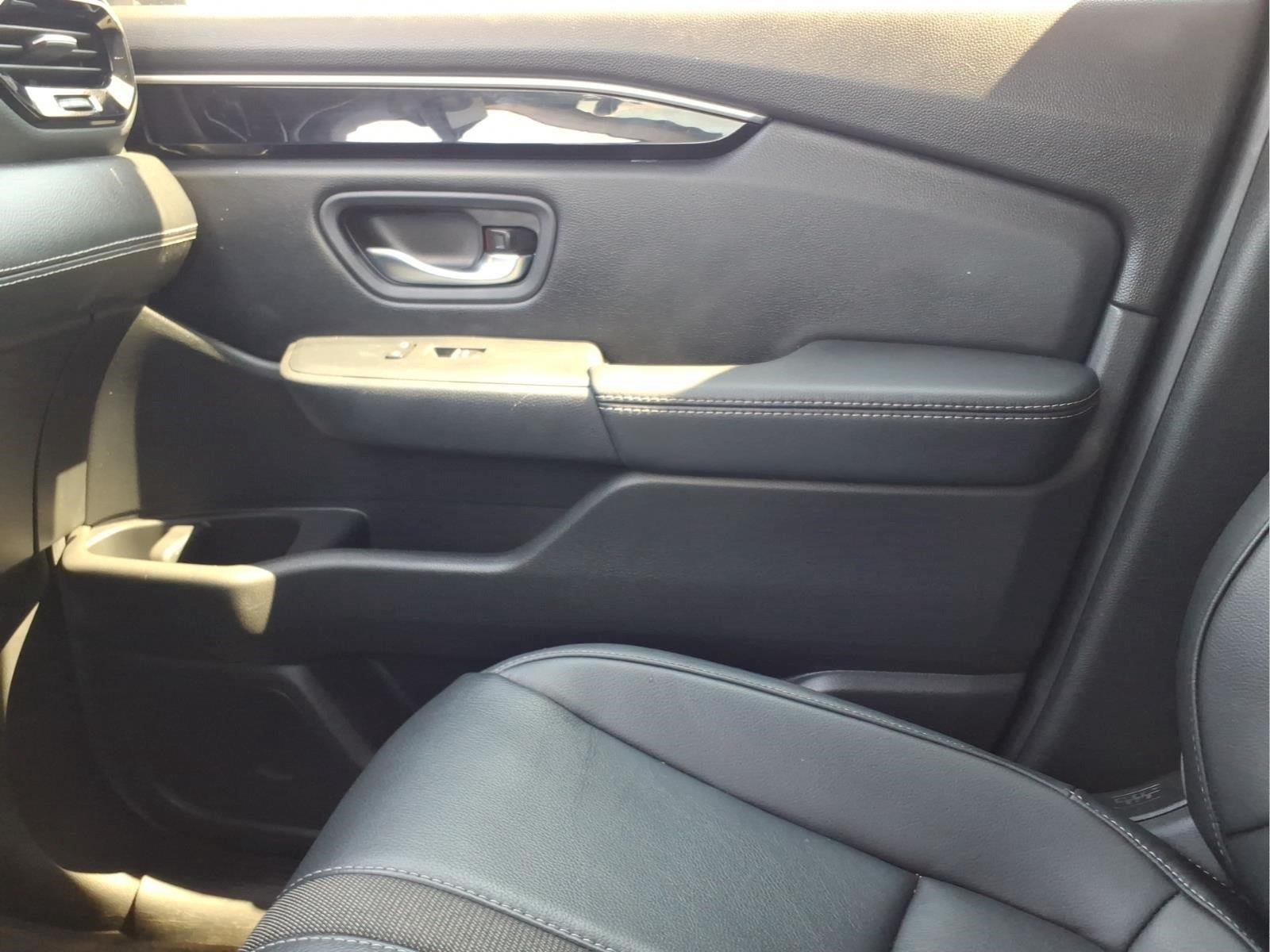 Used 2025 Crystal Black Pearl Honda Touring image 28