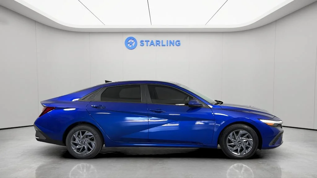 Used 2024 Blue Hyundai SEL image 11