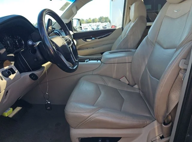 Used 2019 Gray Cadillac Premium Luxury image 7