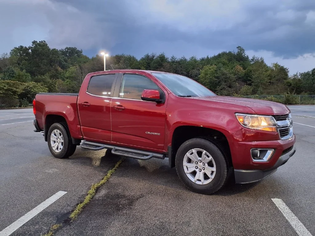 Used 2019 Red Chevrolet LT image 26