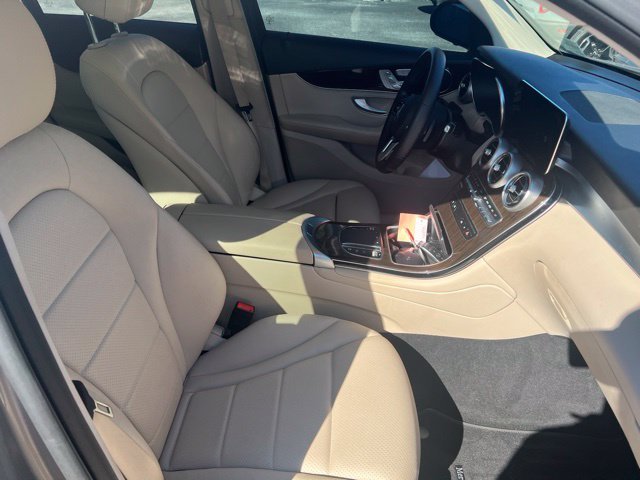 Used 2021 Silver Mercedes-Benz GLC 300 image 4