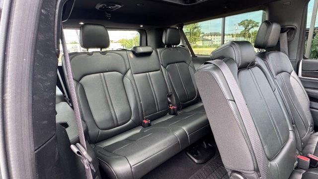 Used 2024 Diamond Black Crystal Pearlcoat Jeep Base image 22