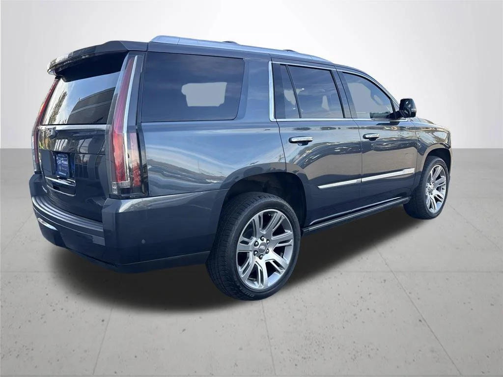 Used 2019 Gray Cadillac Premium Luxury image 7