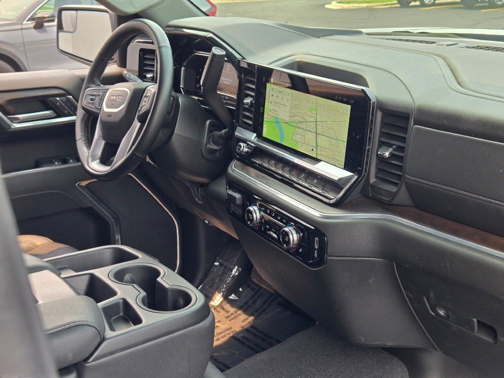 2025 GMC Sierra 1500 SLT - Photo 9