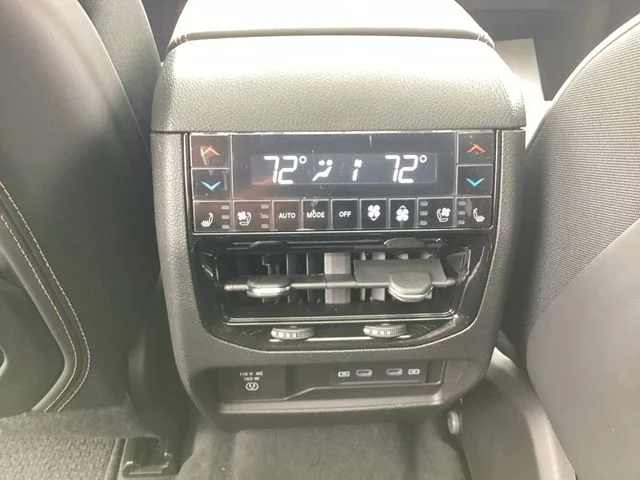 New 2027 Gray Jeep Summit image 22