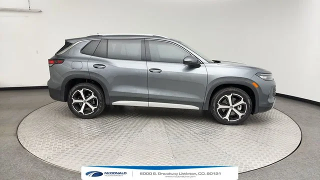 Used 2025 Gray Volkswagen 2.0T SE image 9