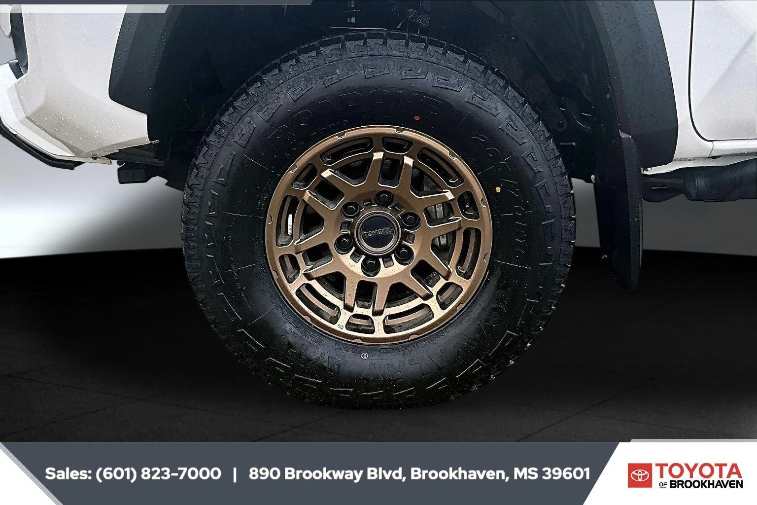 Used 2023 Ice Cap Toyota SR image 7