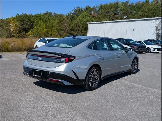 2024 Hyundai Sonata Hybrid SEL - Photo 8