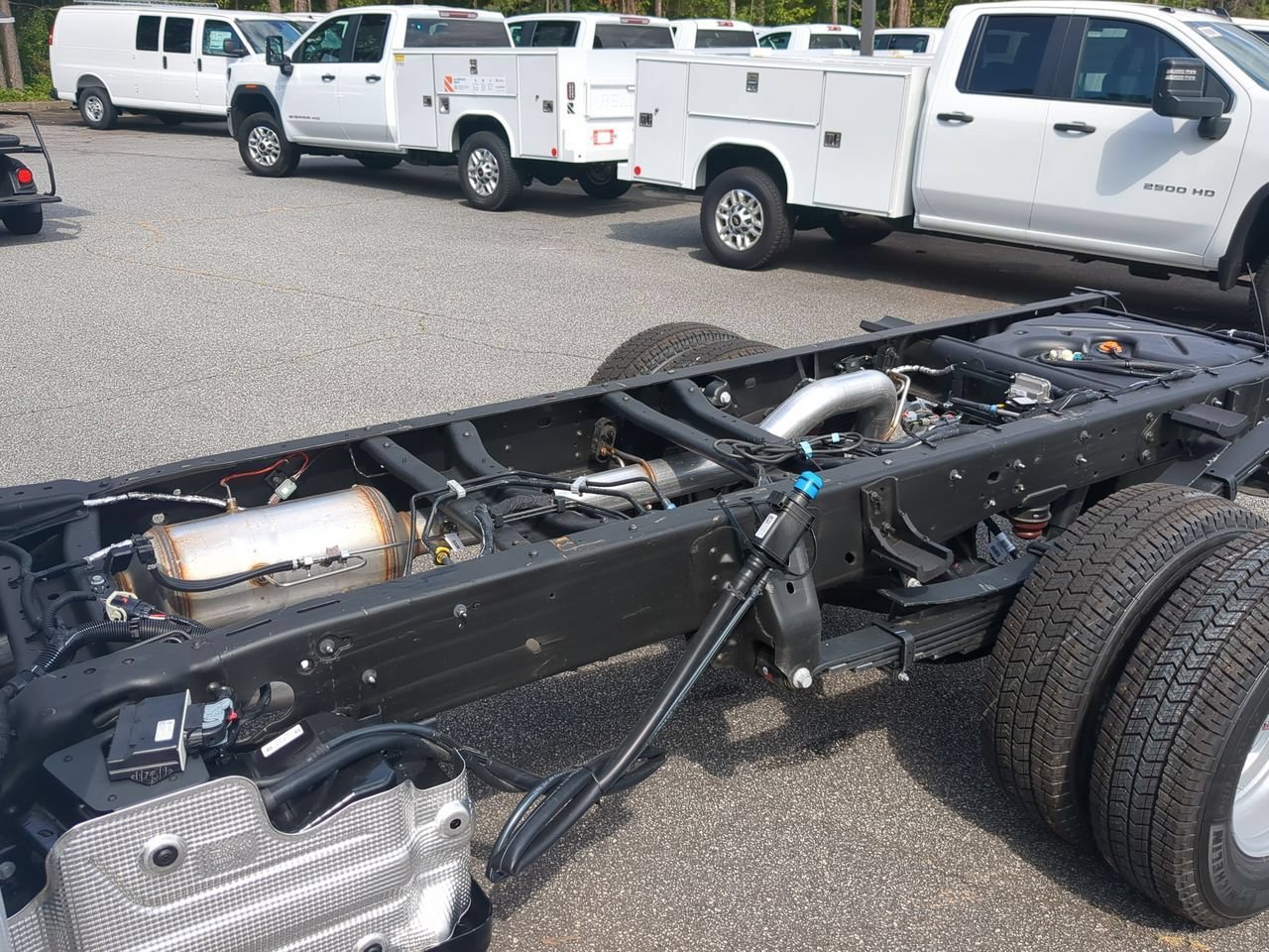 New 2026 Summit White GMC Pro image 21