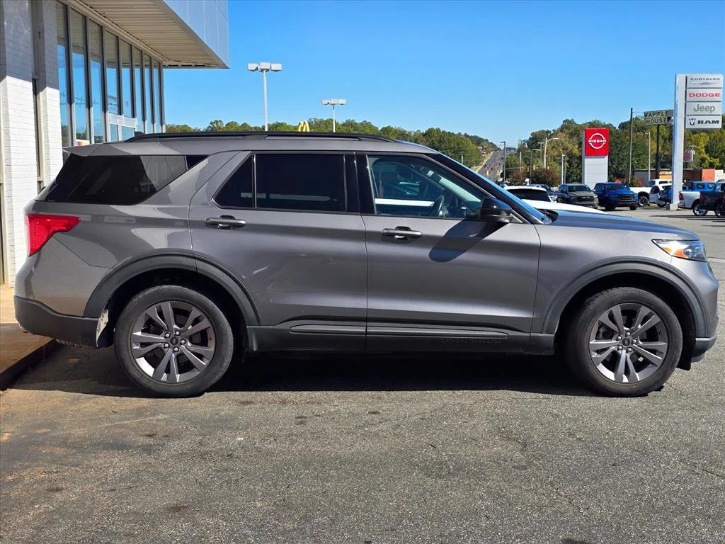 Used 2022 Gray Ford XLT image 11