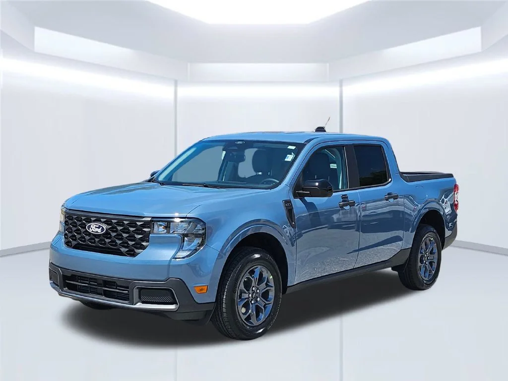 New 2026 Gray Ford XLT image 2