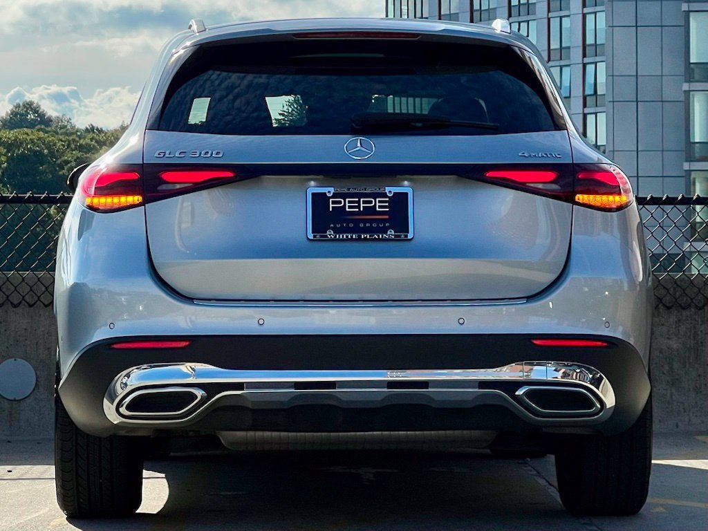 Certified Used 2023 Silver Mercedes-Benz GLC 300 image 6