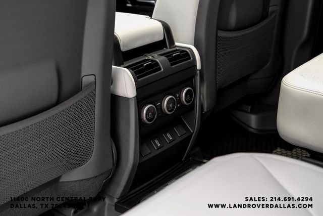 New 2026 Santorini Black Land Rover X-Dynamic SE image 33