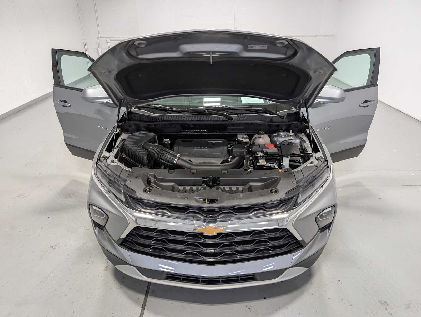 Used 2024 Sterling Gray Metallic Chevrolet LT image 13