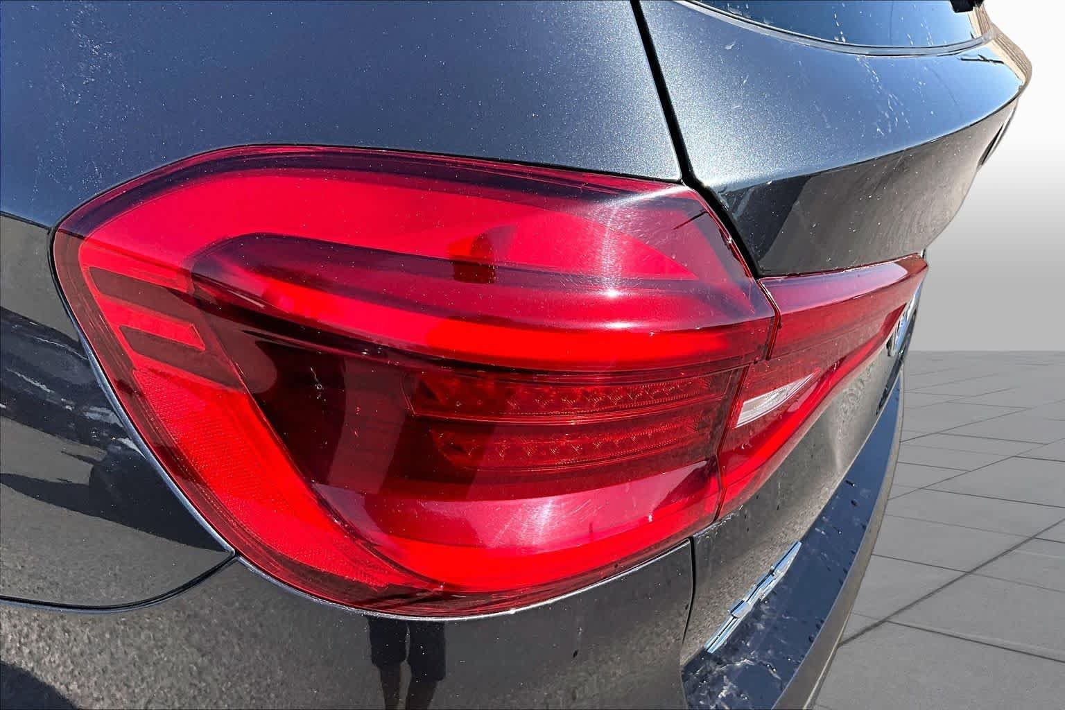 Used 2021 Dark Graphite Metallic BMW sDrive30i image 28