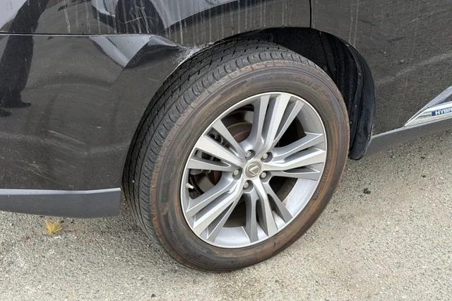 Used 2015 Black Lexus 450h image 4