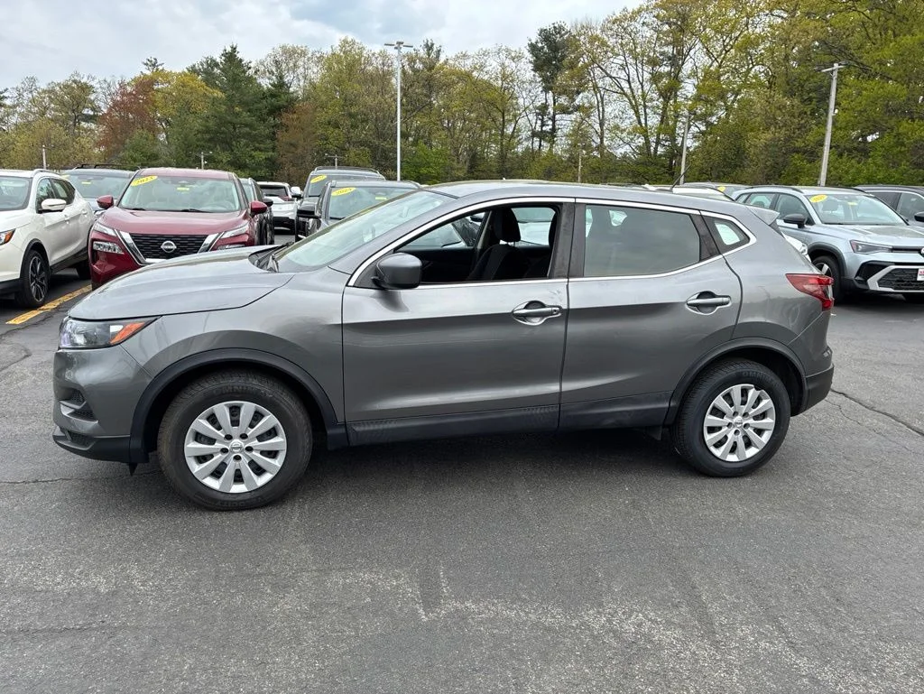 Used 2020 Gray Nissan S image 4