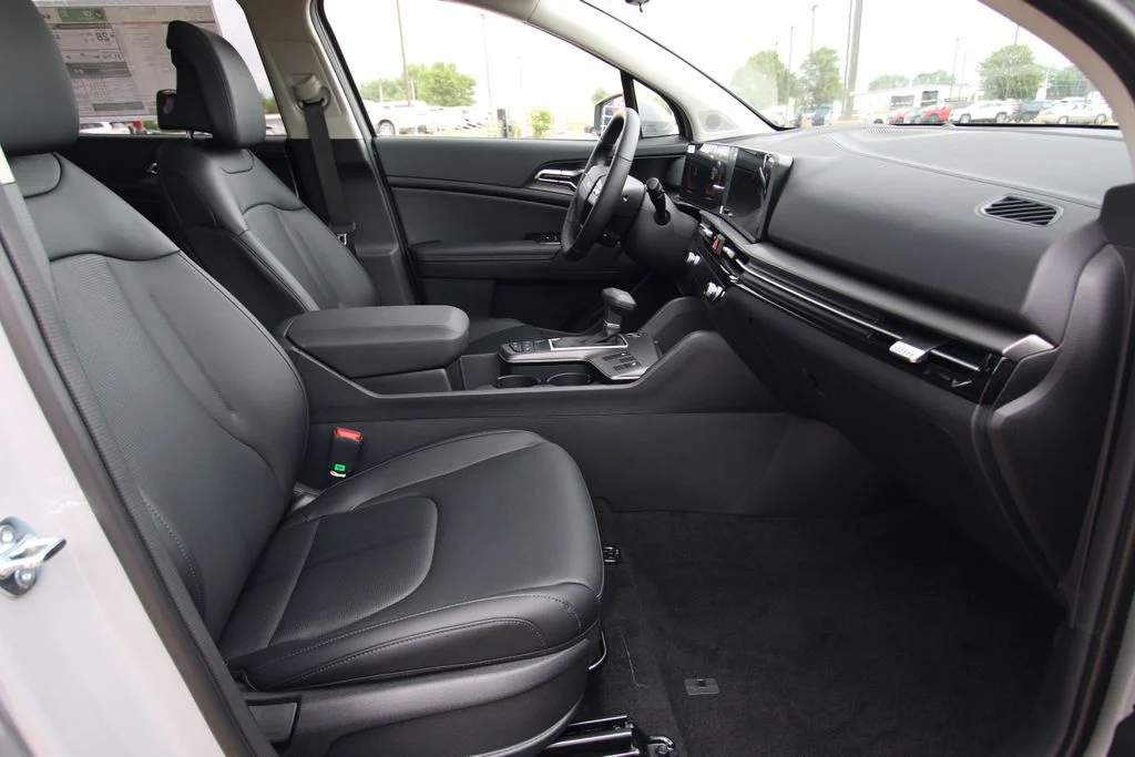 New 2026 Gray Kia EX image 8