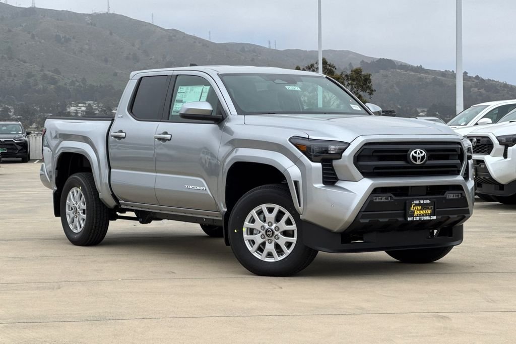 2025 Toyota Tacoma SR5 - Photo 2