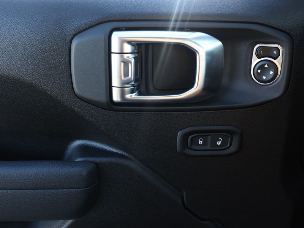 New 2026 Black Clear-Coat Exterior Paint Jeep Willys image 23