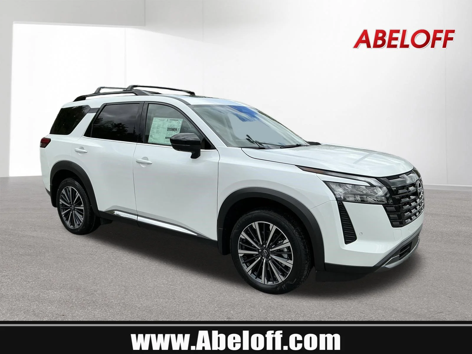 2026 Nissan Pathfinder Platinum 4WD's photo