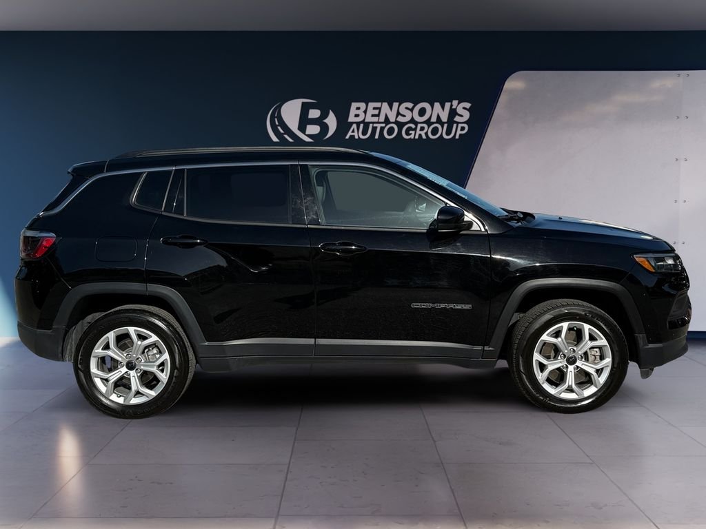 Used 2025 Black Jeep Latitude image 5