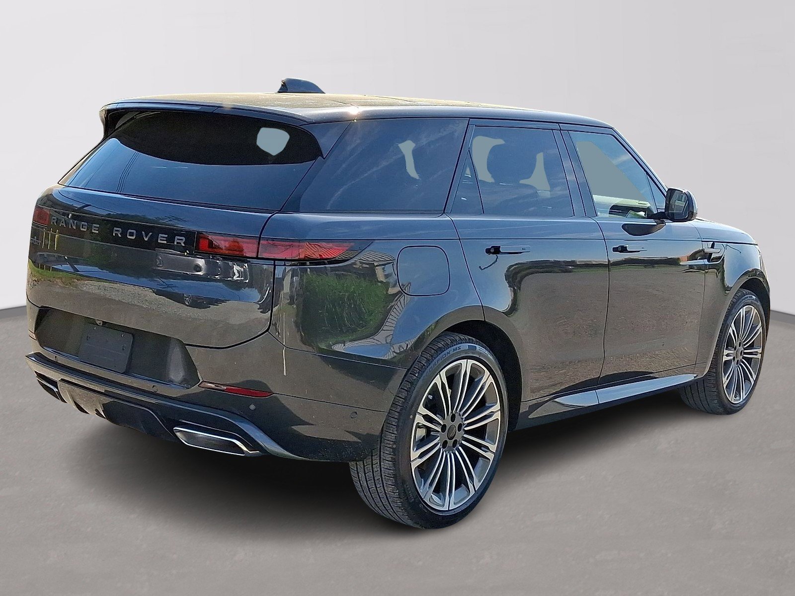 New 2026 Carpathian Grey Land Rover  image 3