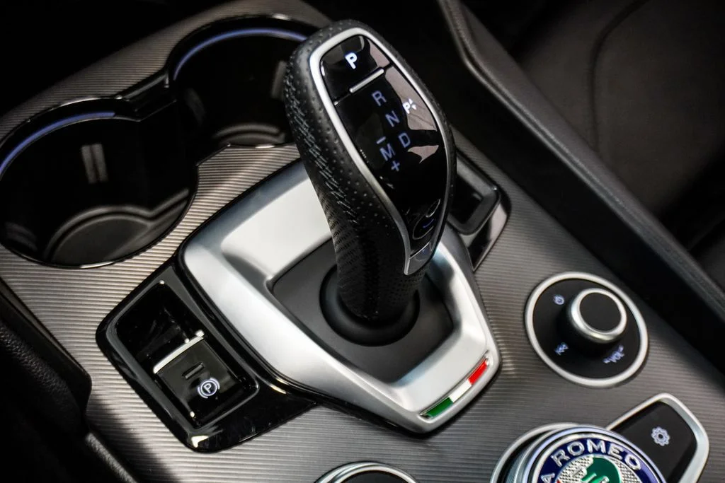 Used 2022 White Alfa Romeo Veloce image 29