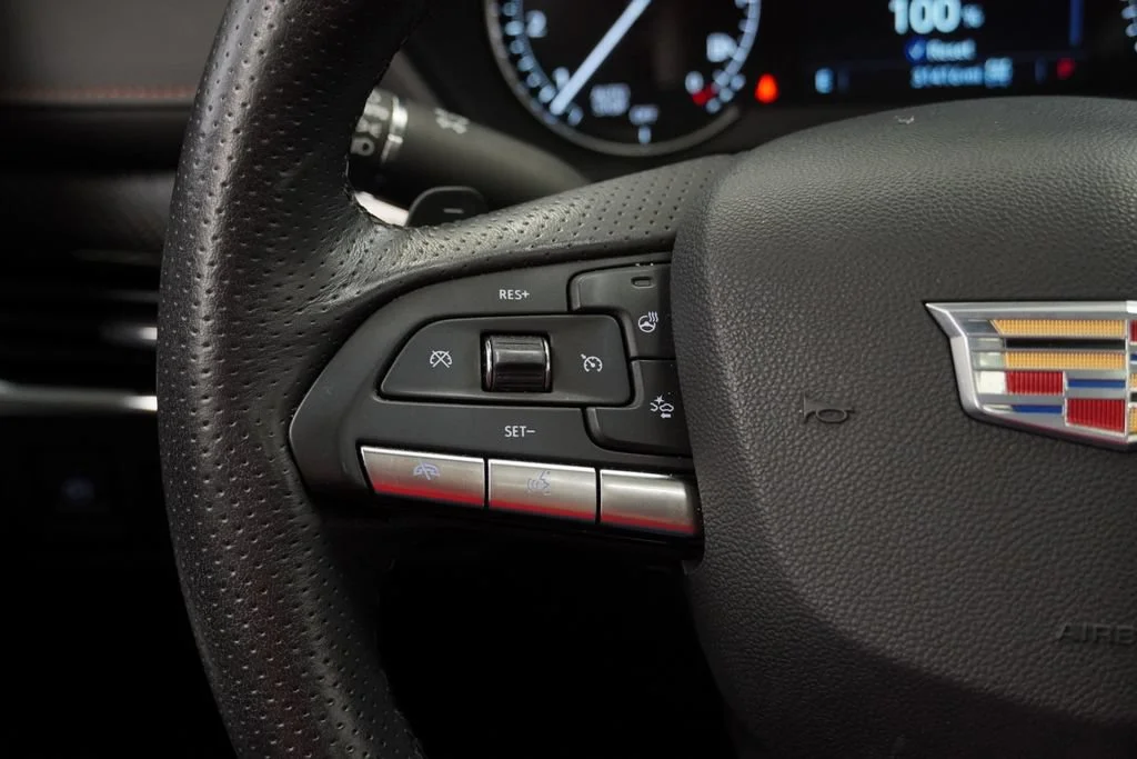 Used 2023 Crystal White Tricoat Cadillac Sport image 24