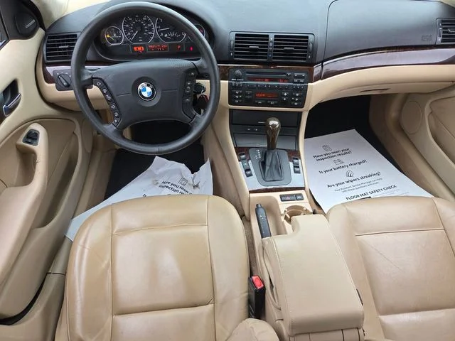 Used 2005  BMW 330i image 8