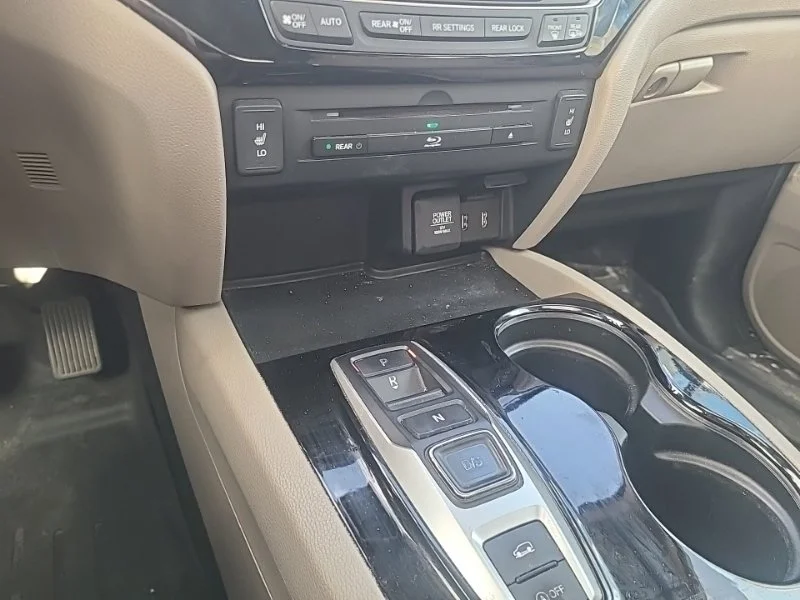 Used 2017 White Honda Touring image 16