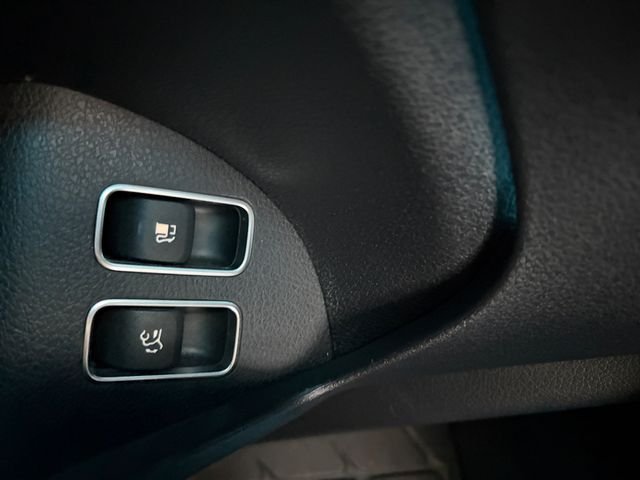Used 2024 Black Mercedes-Benz GLE 450e image 27